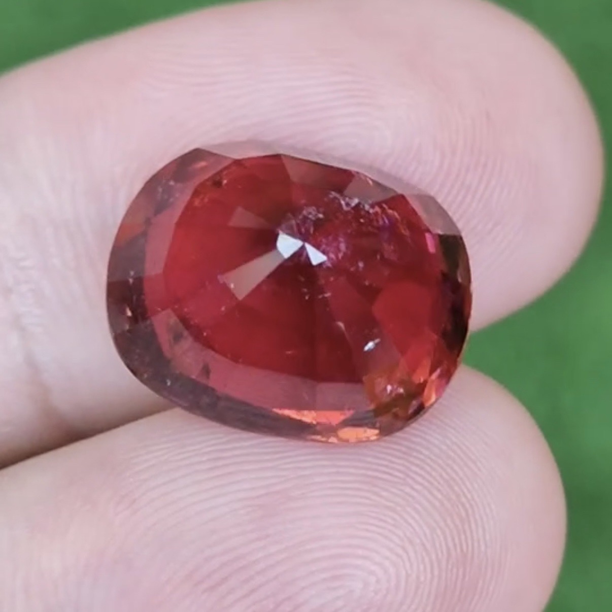 พลอย รูเบลไลต์ ทัวร์มาลีน Rubellite Tourmaline 15.57 กะรัต (Cts.) ดิบ พร้อมใบเซอร์ พลอยแท้ อัญมณีมงคลประจําวันเกิด เครื่องประดับพลอย