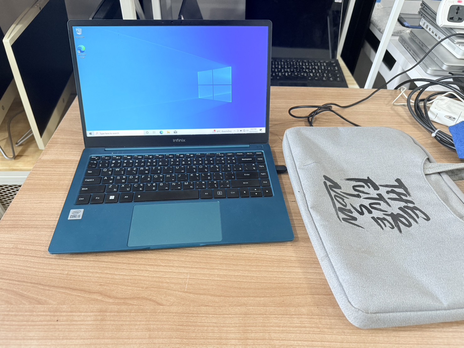 Notebook Infinix inbook X2 (i5-1035G1/8GB/M.2 512GB)+Adapter+กระเป๋า