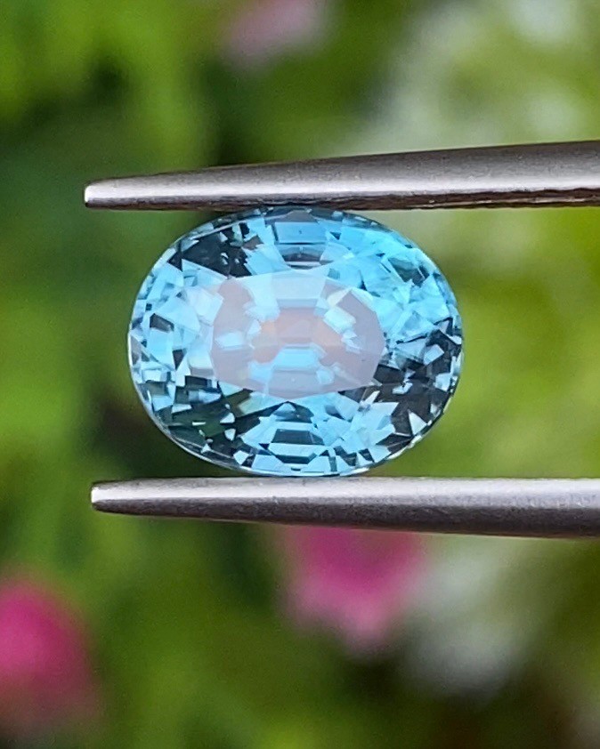 พลอย เพทาย (Zircon) 3.21 กะรัต (Cts.) พลอยแท้ อัญมณีมงคลประจําวันเกิด เครื่องประดับพลอย