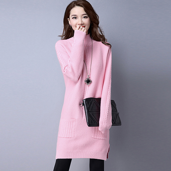 เสื้อไหมพรมคอสูงถักลายนูน แต่งกระเป๋าคู่ (12169B)