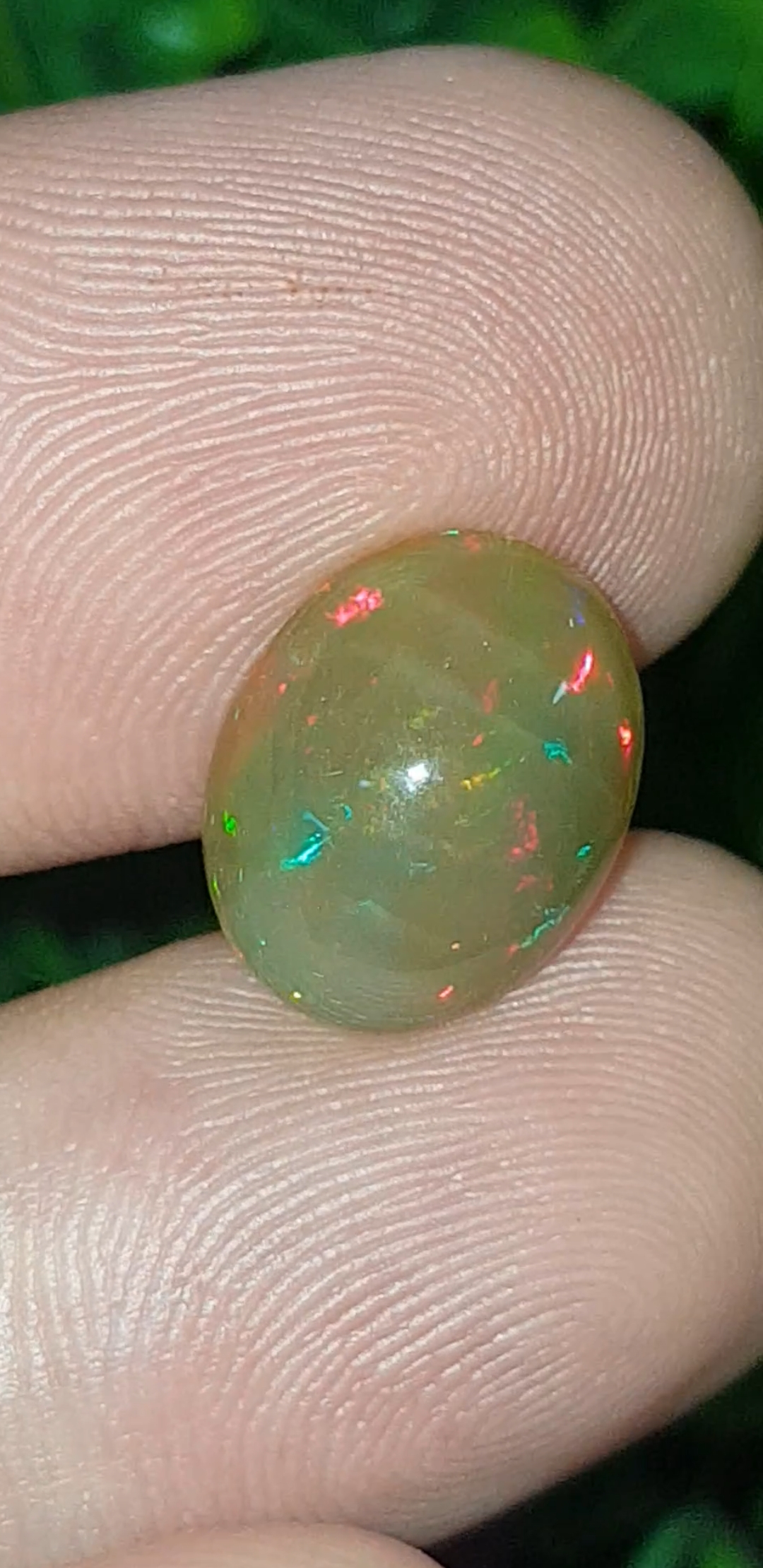 พลอย โอปอล Opal 3.84 กะรัต (Cts.) พลอยแท้ อัญมณีมงคลประจําวันเกิด เครื่องประดับพลอย