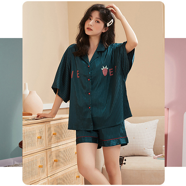 🚩พร้อมส่ง🚩ชุดนอน Silk Satin แขนสั้นขาสั้น ชุดนอนซาตินเกรดพรีเมี่ยม ผ้านุ่มลื่นละมุนผิว ใส่สบายไม่ร้อน (CT116-2)