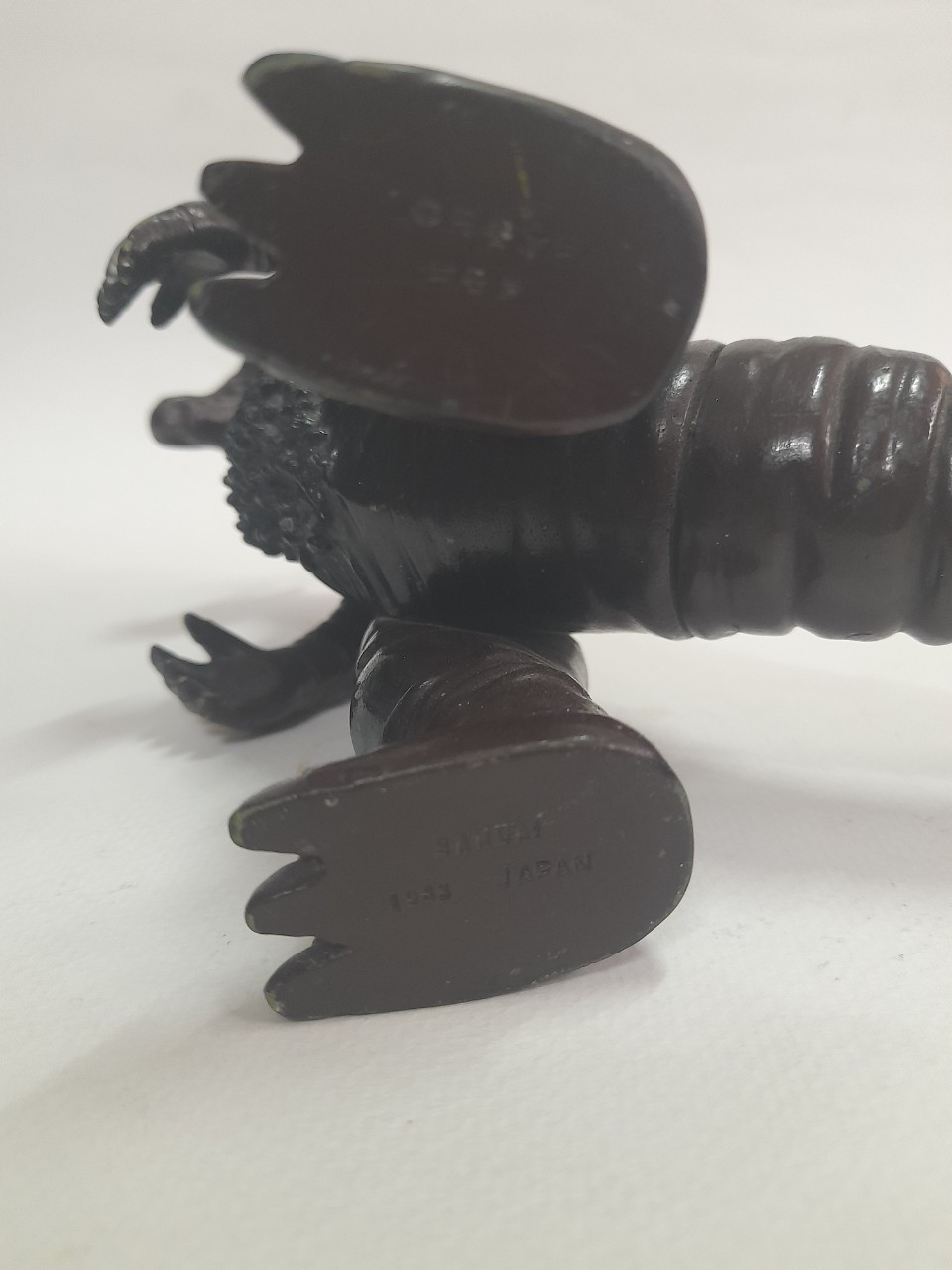 มีหลายภาพ,**ซ่อมเขา***ซอฟ 6.5-7 นิ้ว สัตว์ประหลาดโกโมร่า จากอุลตร้าแมน Bandai Japan 1983 สภาพดี มีรอยบ้าง มีปั๊มใต้เท้า