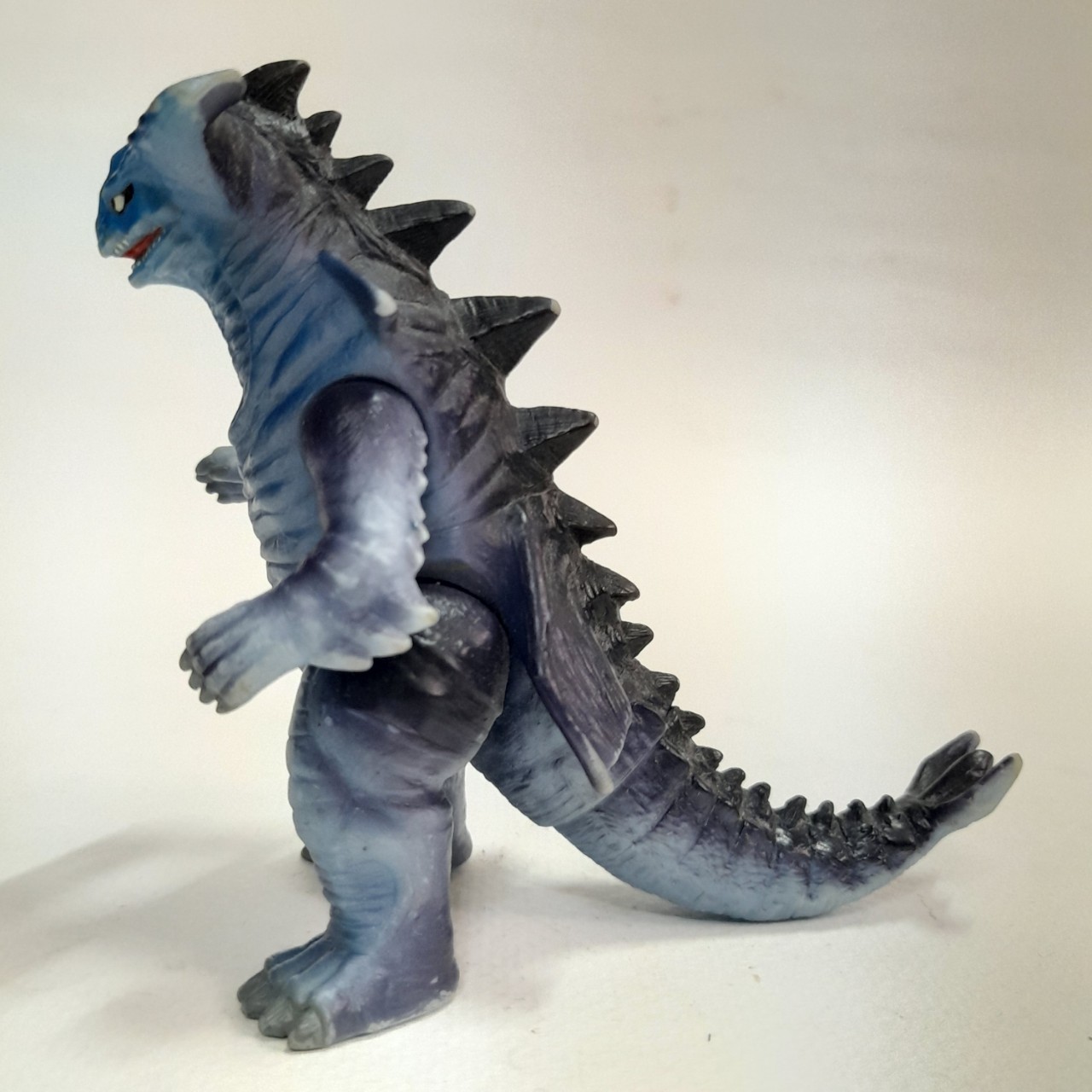 มีหลายภาพ,ซอฟ 3.5-4นิ้ว สัตว์ประหลาดลาโกลัส จากอุลตร้าแมนแม๊กซ์ มือสองสภาพดี ไม่พบบ่อย มีรอยบ้าง