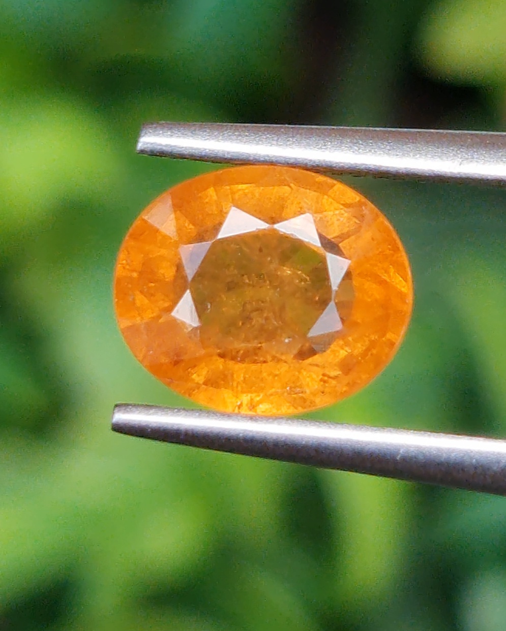 พลอย สเปสซาร์ไทต์ Spessartite Garnet 2.11 กะรัต Cts. พลอยแท้ อัญมณีมงคลประจําวันเกิด เครื่องประดับพลอย