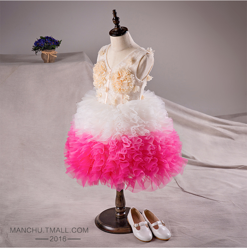 Pre-order ชุดราตรีเด็ก ชุดออกงาน ชุดกระโปรง สไตล์เจ้าหญิง แขนกุด คอวี แต่งดอกไม้ช่วงอก กระโปรงเป็นชั้น ๆ ฟูฟ่อง เชือกผูกหลัง สำเนา