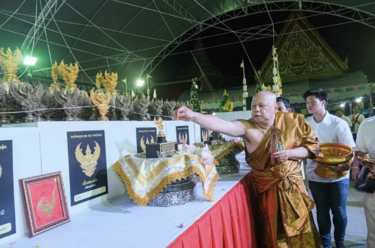 พญาครุฑ รุ่น รวยสุดสุด (ด้านหลัง ร.5) พุทธศิลป์รุ่นแรกแห่งวัดโพธิทองปี2563 โดย พระอาจารย์วราห์ ปุญญวโร