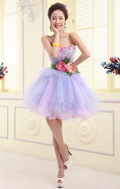 Pre-order ชุดแฟนซีสั้น เกาะอก แต่งดอกคาดเอว กระโปรงผ้าแก้ว เป็นชั้น ๆ พองฟู