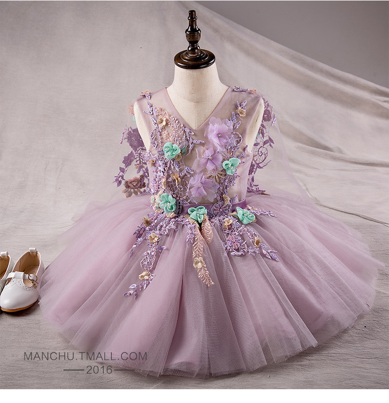 Pre-order ชุดราตรีเด็ก ชุดออกงาน ชุดกระโปรง สไตล์เจ้าหญิง แขนยาว คอวี ผ้าตาข่าย แต่งดอกไม้ ปล่อยชายด้านหลัง เชือกผูกหลัง