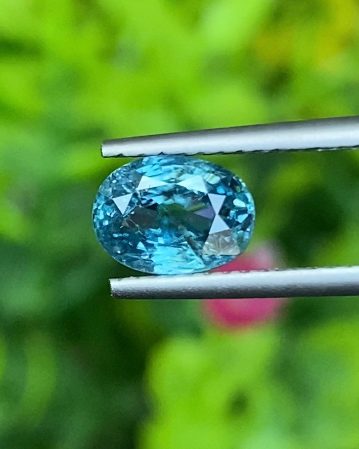 พลอย เพทาย Natural Zircon 1.81 กะรัต (Cts.) พลอยแท้อัญมณีมงคล ประจําวันเกิด เครื่องประดับพลอย