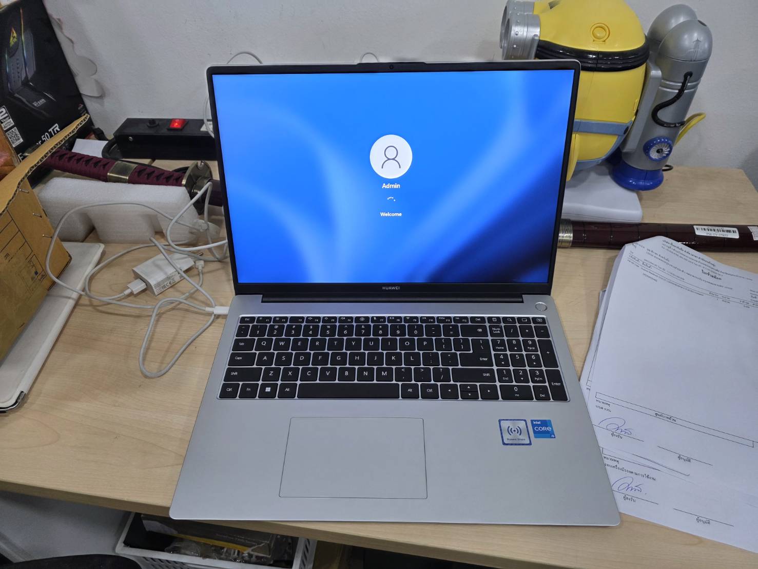 Huawei Matebook D16 (i5-12450H/8GB/M.2 512GB)+Adapter สวยใสไร้ที่ติด