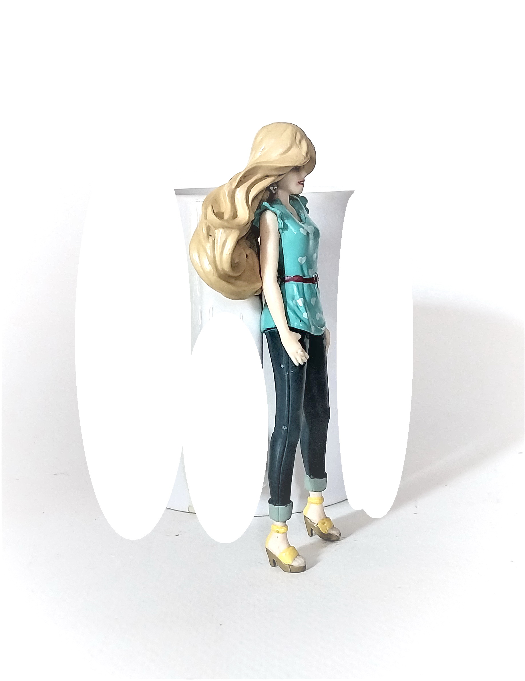 มีหลายภาพ,ตุ๊กตาบาร์บี้ตัวเล็ก ขนาดประมาณ 10 ซม.