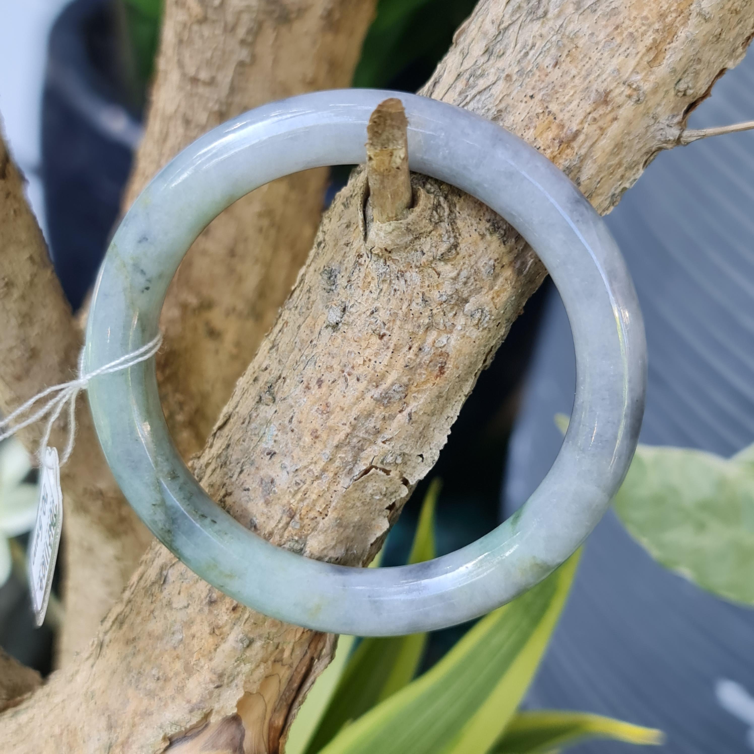 JB6711104 หยก พม่า แท้ Jade กำไลหยก (Jadeite bracelet) พม่า (Myanmar) 50.5 มม.