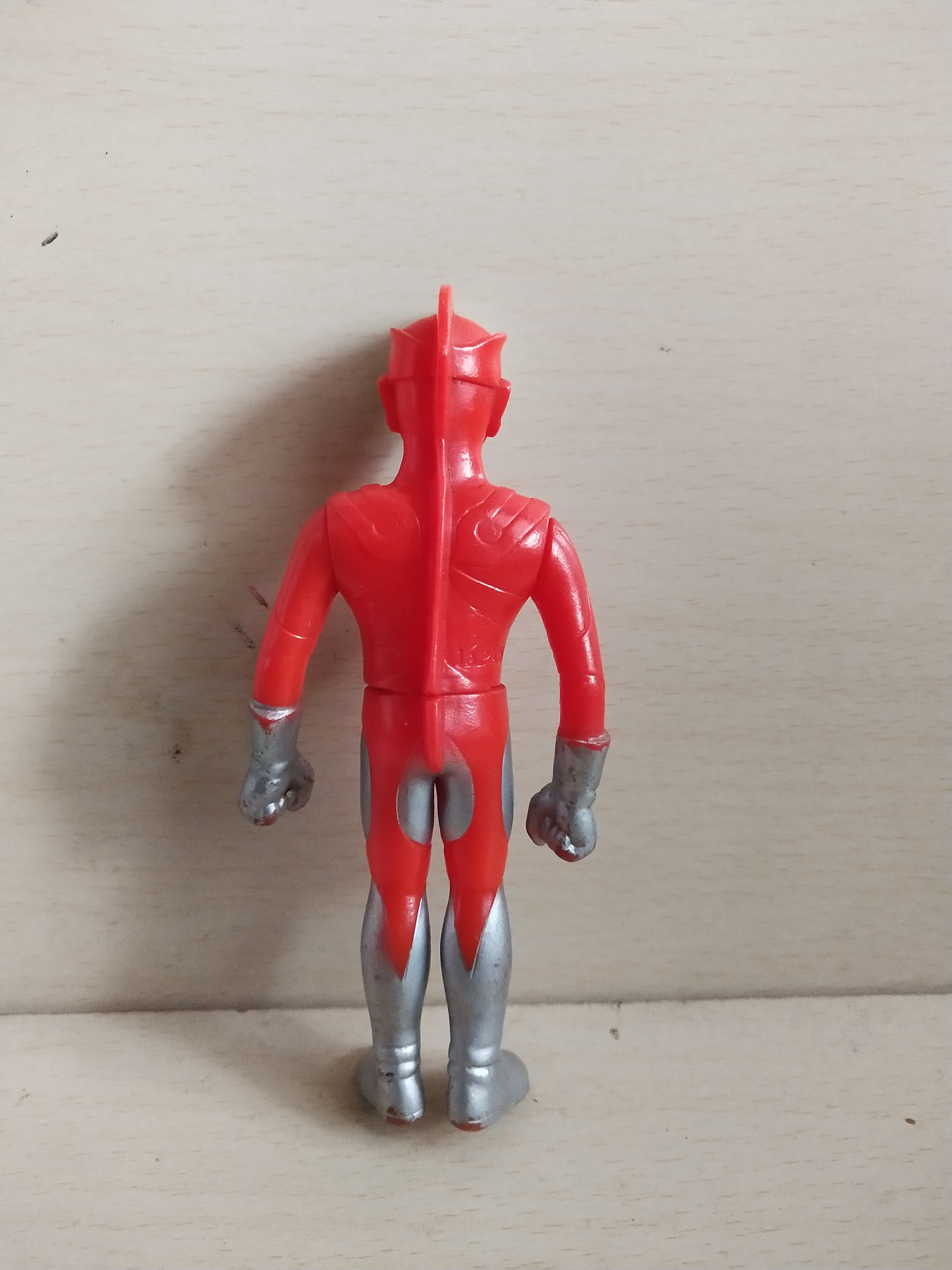 มีหลายภาพ ซอฟ5นิ้วรุ่นเก่า เจแปน อุลตร้าแมนเอ/เอส มีรอยตามภาพ