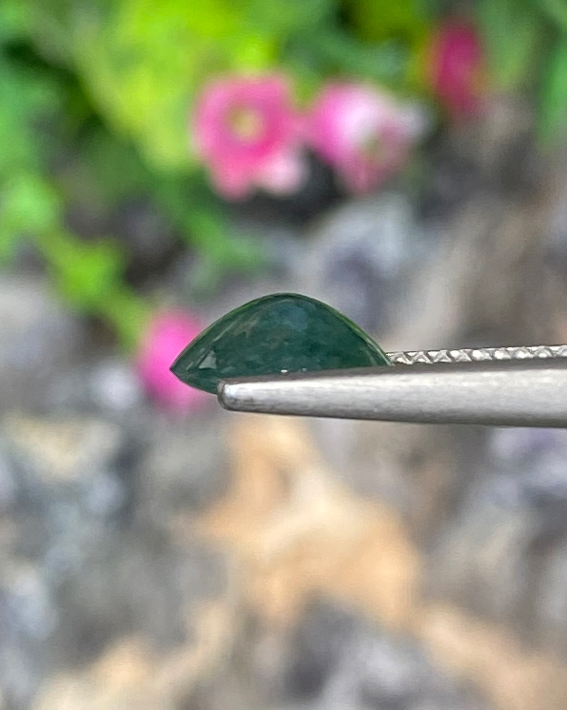 หยกพม่าเจียรนัย (Burmese jade ) 2.29 กะรัต หยกแท้ อัญมณีมงคลประจําวันเกิด เครื่องประดับหยก