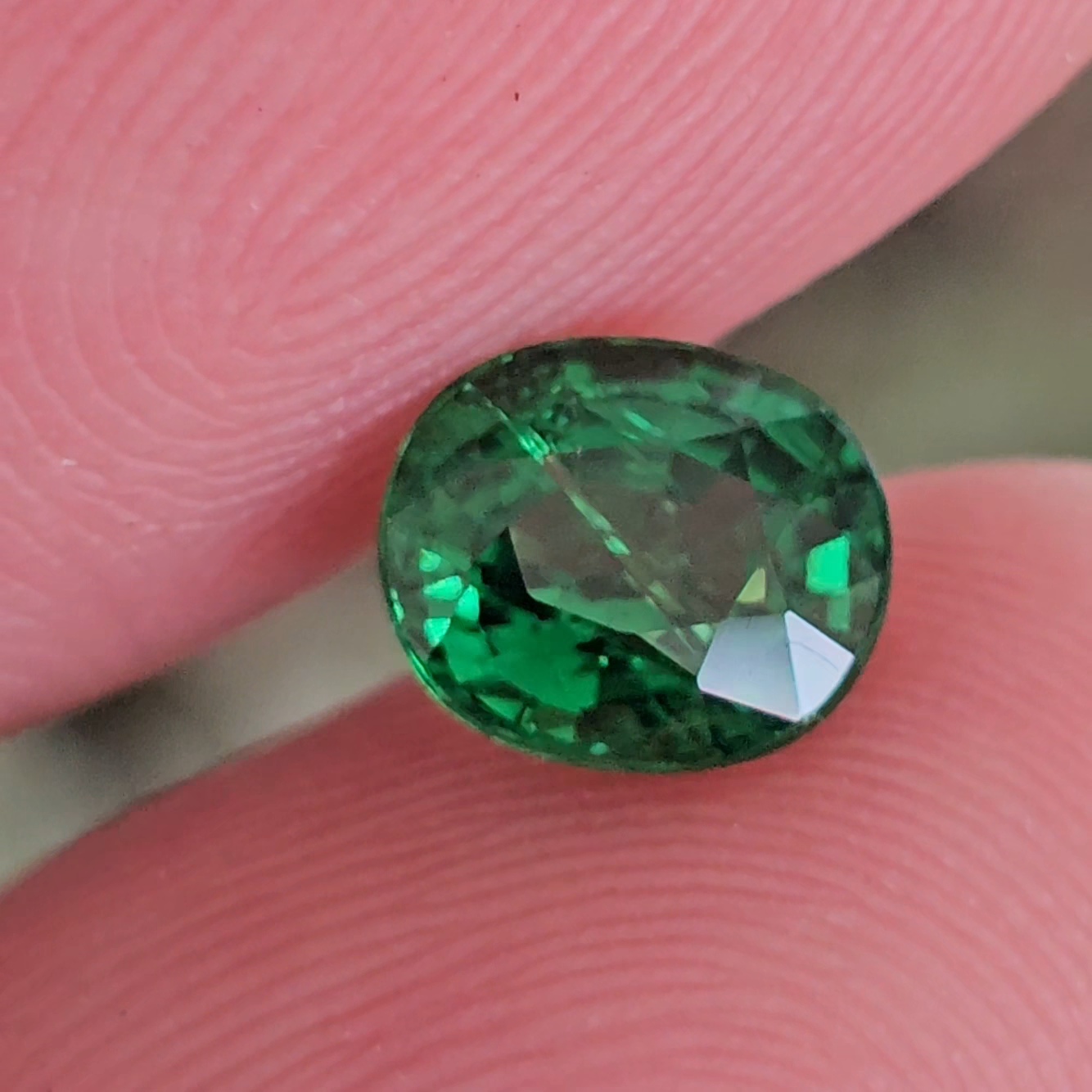 พลอย ซาโวไรท์ Tsavorite Garnet 1.28 กะรัต (Cts.) ดิบ Unheated พร้อมใบเซอร์ อัญมณีมงคลประจําวันเกิด เครื่องประดับพลอย