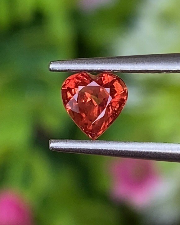 พลอย ออเรนจ์ แซฟไฟร์ Orange Sapphire 0.58 กะรัต (Cts.) พลอยแท้ อัญมณีมงคลประจําวันเกิด เครื่องประดับพลอย