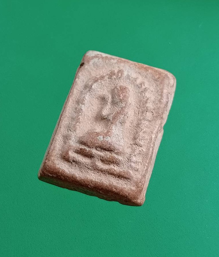 ผ3013 นางกวักเนื้อดิน พิมพ์เล็ก ไม่ทราบที่