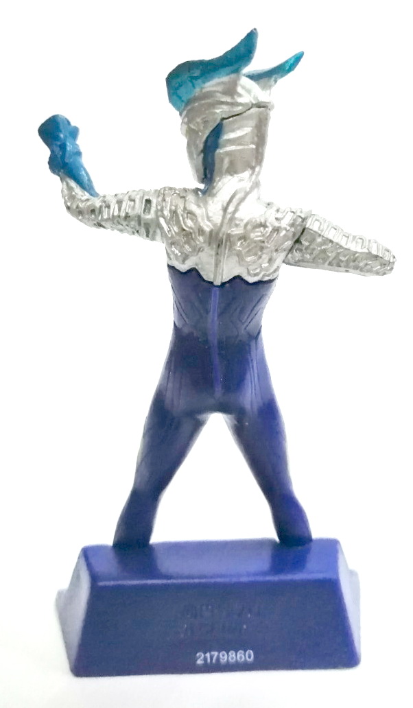 กาชาปอง อุลตร้าแมนเซโร่ บลูเวอร์ชั่น จากภาคพิเศษ มาพร้อมฐานน้ำแข็งสีน้ำเงิน สภาพดี