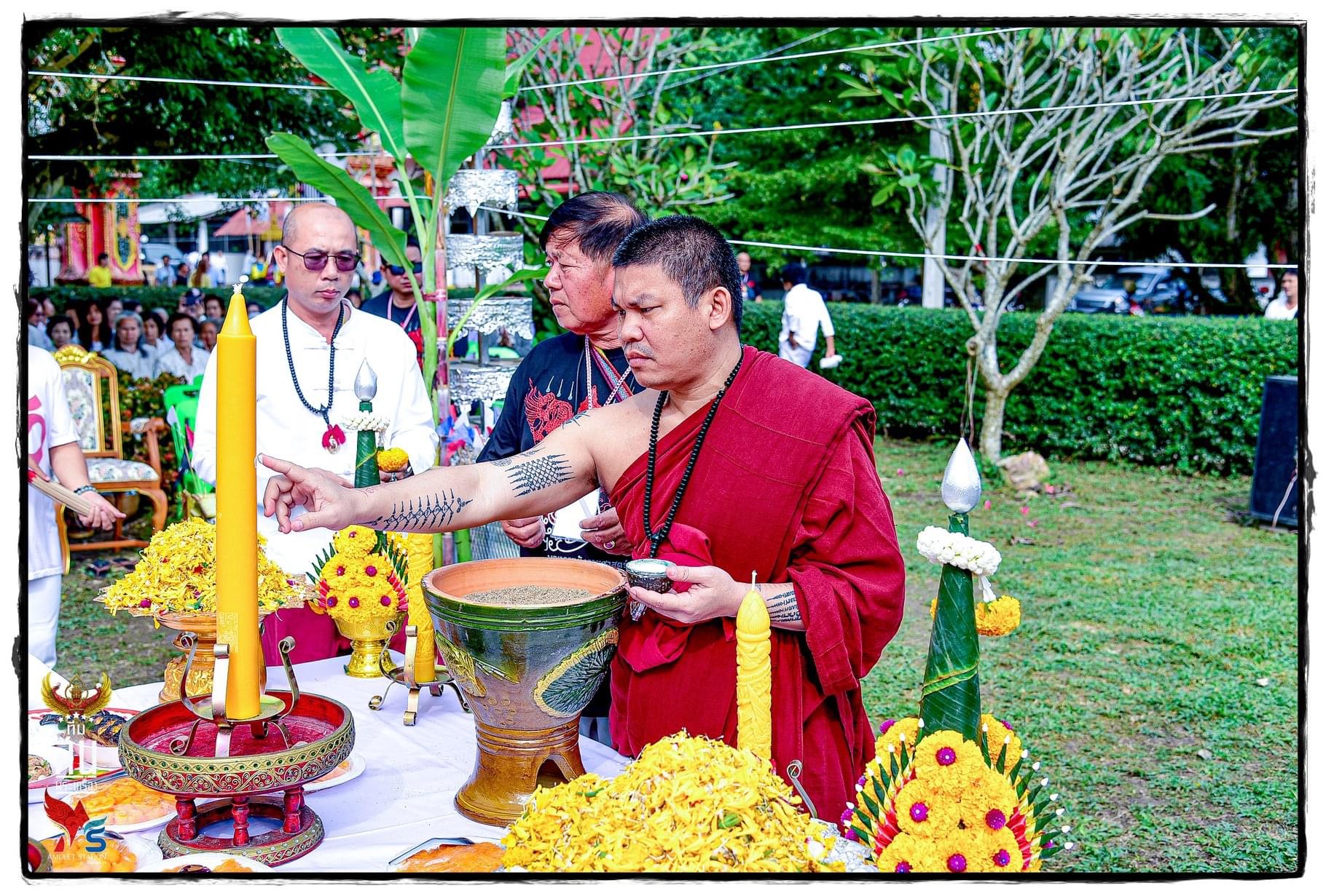 พญาครุฑมังรายศาสตร์ ขนาดตั้งหน้ารถ