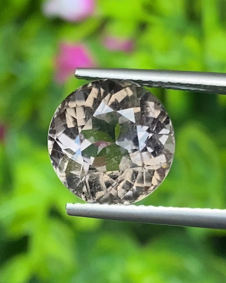 พลอย ทัวร์มาลีน Tourmaline 6.67 กะรัต (Cts.) พลอยแท้ อัญมณีมงคลประจําวันเกิด เครื่องประดับพลอย