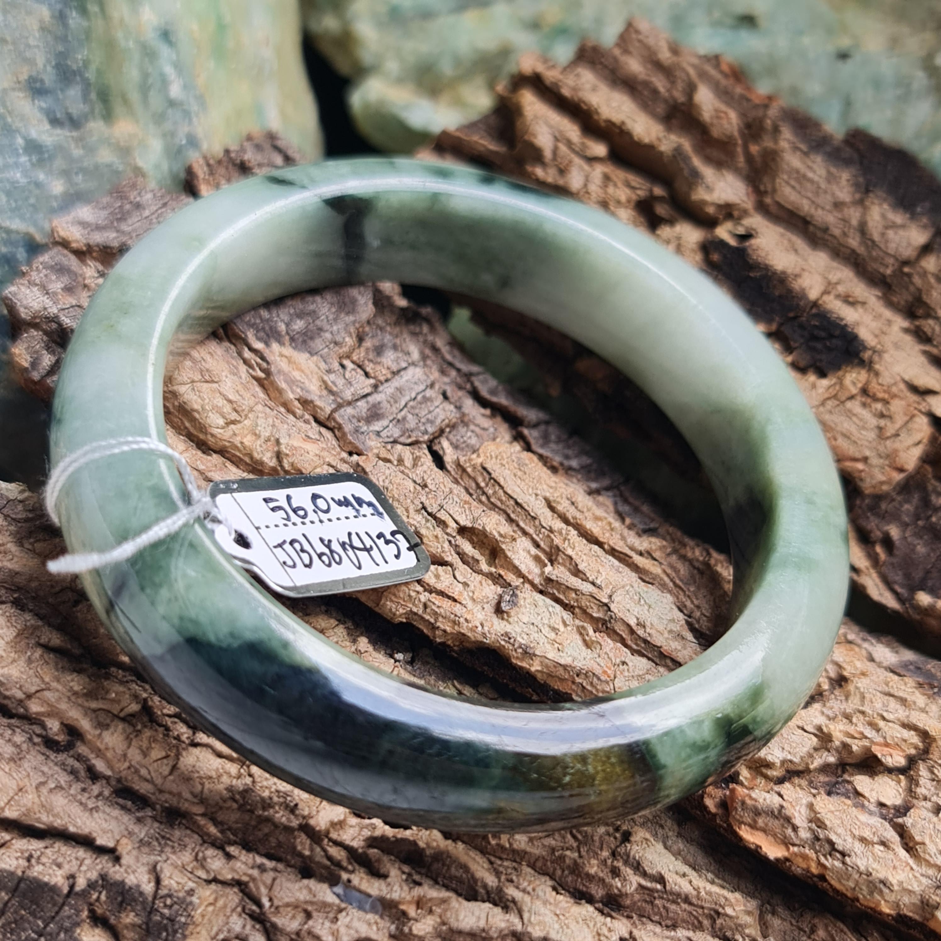 JB6804137 หยก พม่า แท้ Jade กำไลหยก 56.0 มม. (Jadeite bracelet) พม่า (Myanmar)