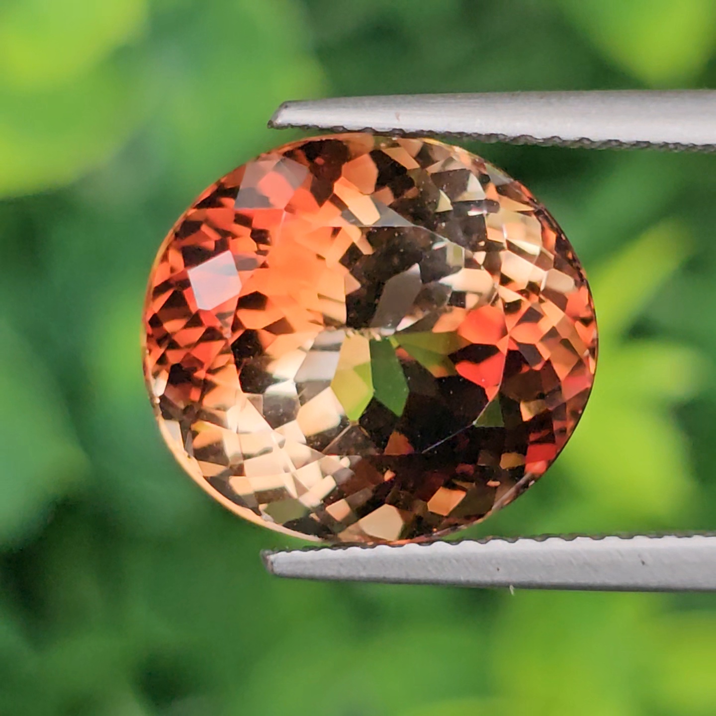 พลอย แชมเปญ โทแพซ Champagne Topaz 12.10 กะรัต พลอยแท้ อัญมณีมงคลประจําวันเกิด เครื่องประดับพลอย