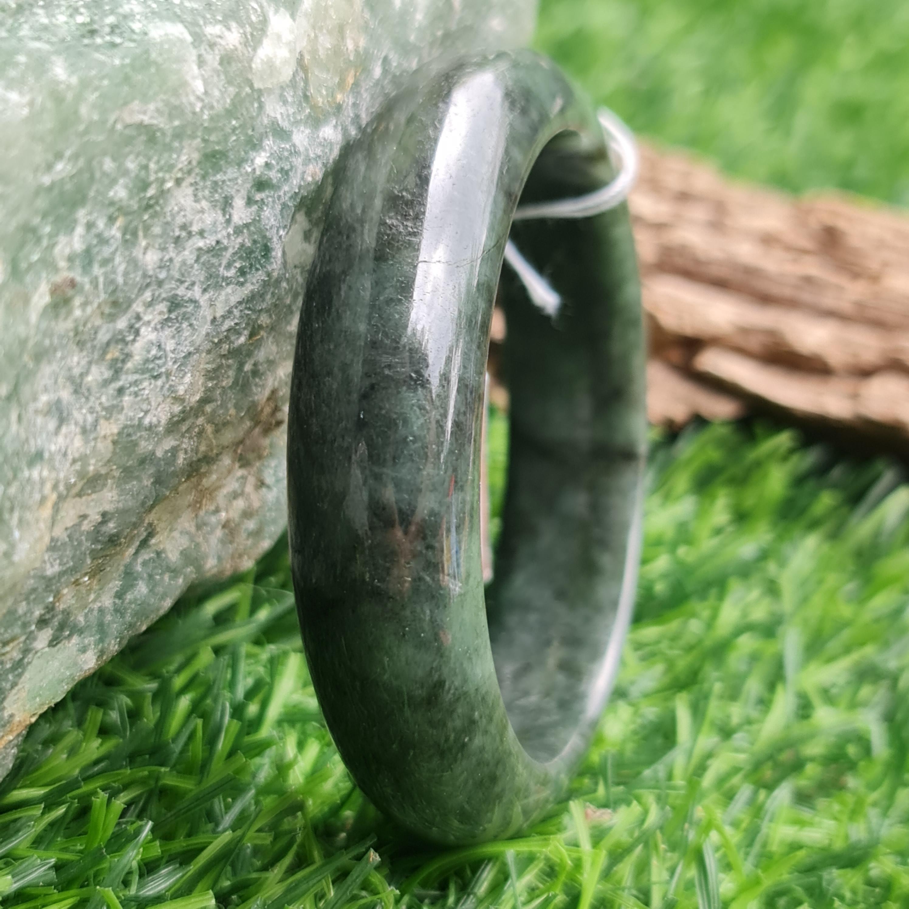 JB6804102 หยก พม่า แท้ Jade กำไลหยก 56.8 มม. (Jadeite bracelet) พม่า (Myanmar)