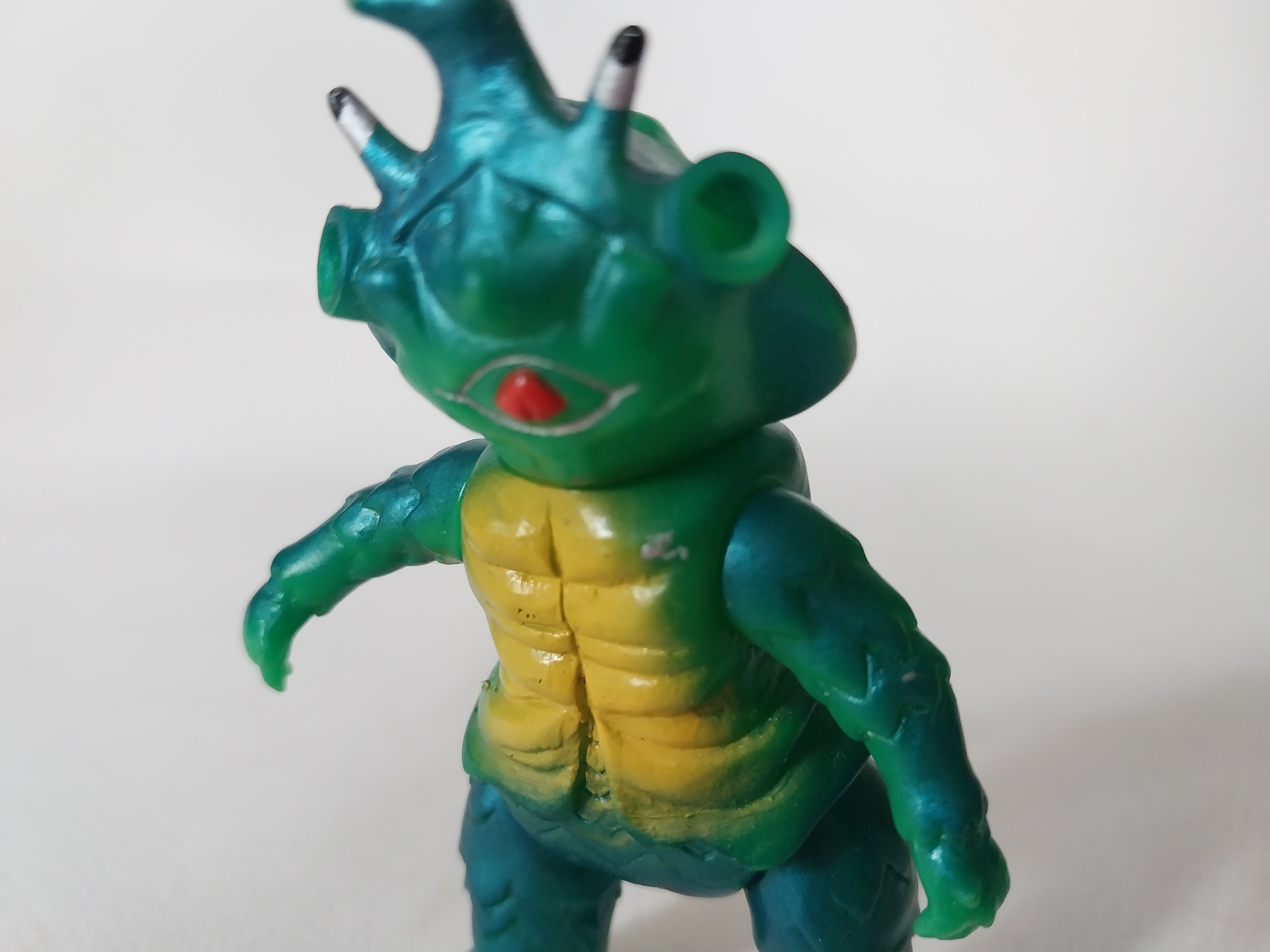 มีหลายภาพ ,*** เขาหาย ของมีตามภาพ*** มินิซอฟด๊องเลียนแบบซอฟเก่า 4นิ้วสัตว์ประหลาด แอ๊นท์เลอร์ จากอุลตร้าแมนคนแรก ขนาดตามรูป มีรอยบ้าง