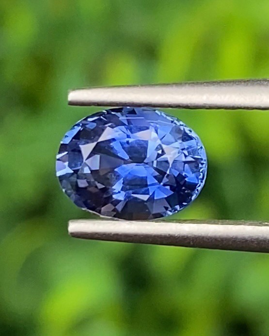 พลอย ไพลิน Blue Sapphire *สีพิเศษ คอร์นฟลาวเวอร์ บลู Cornflower* 1.18 กะรัต (Cts.) พร้อมใบเซอร์ พลอยแท้ อัญมณีมงคลประจําวันเกิด เครื่องประดับพลอย