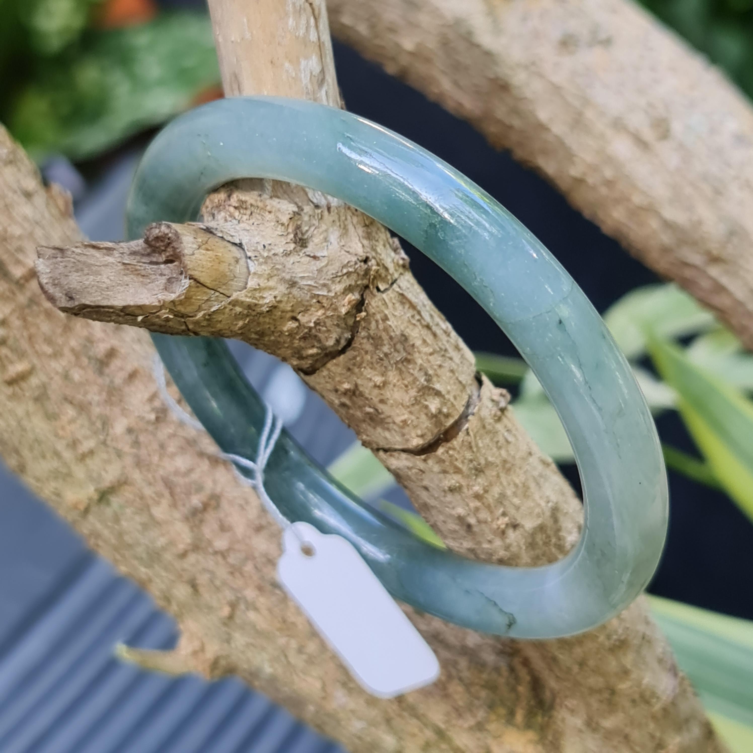 JB6711095 หยก พม่า แท้ Jade กำไลหยก 56.6 มม. (Jadeite bracelet) พม่า (Myanmar)