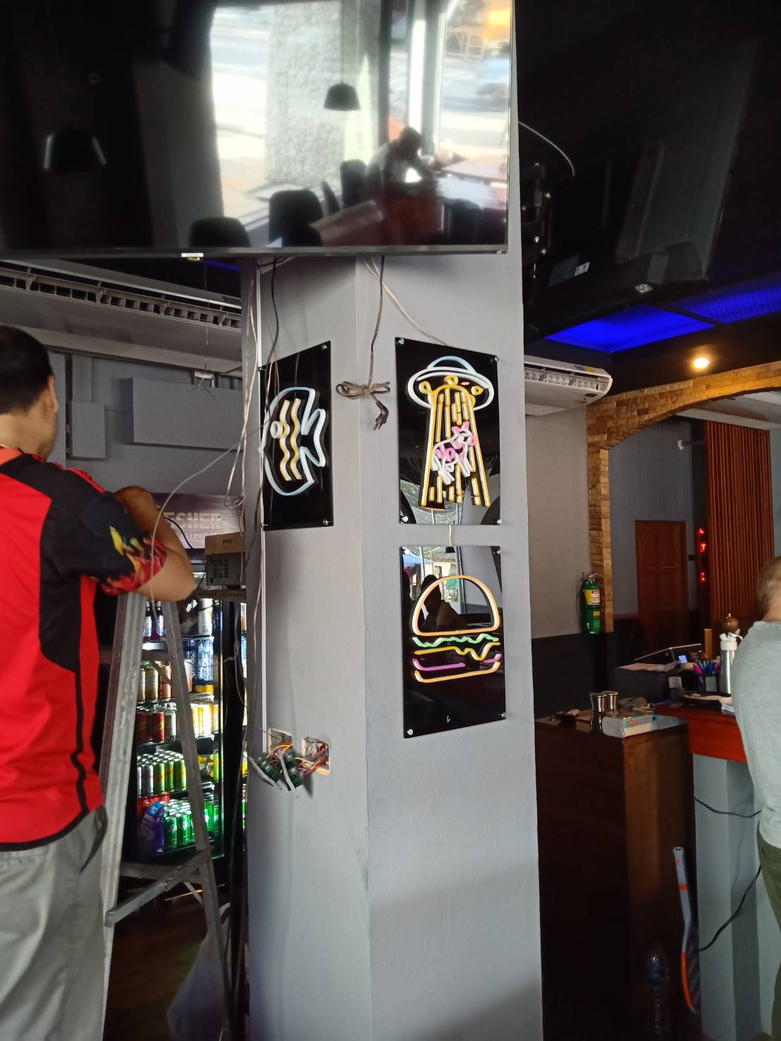 งานผลิต-ติดตั้ง ป้ายหน้าบ้านตัวอย่าง Ocean Town+ป้ายไฟนีออนดัดled flex ตามแบบ