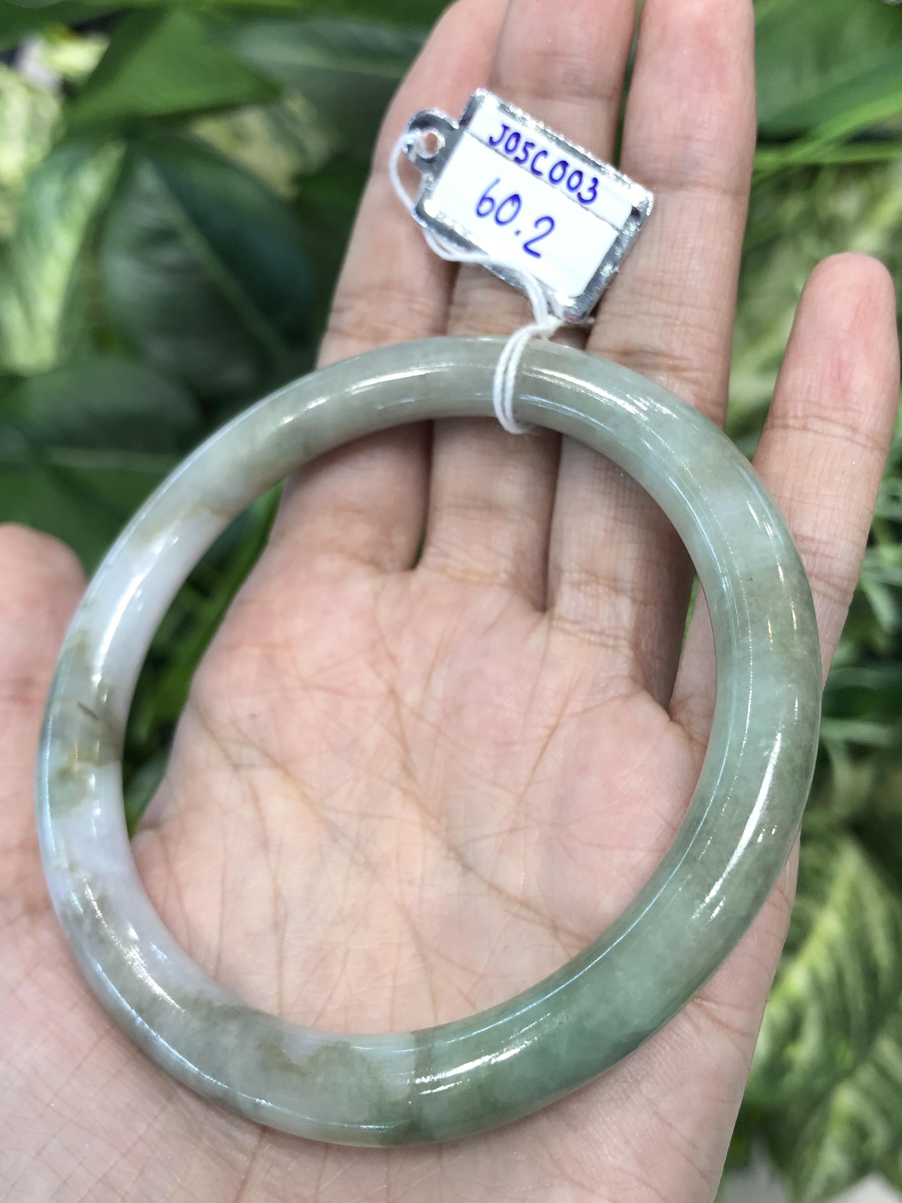 J05C003 หยก พม่า แท้ Jade กำไลหยก 60.2 มม (Jade bracelet) พม่า (Myanmar)