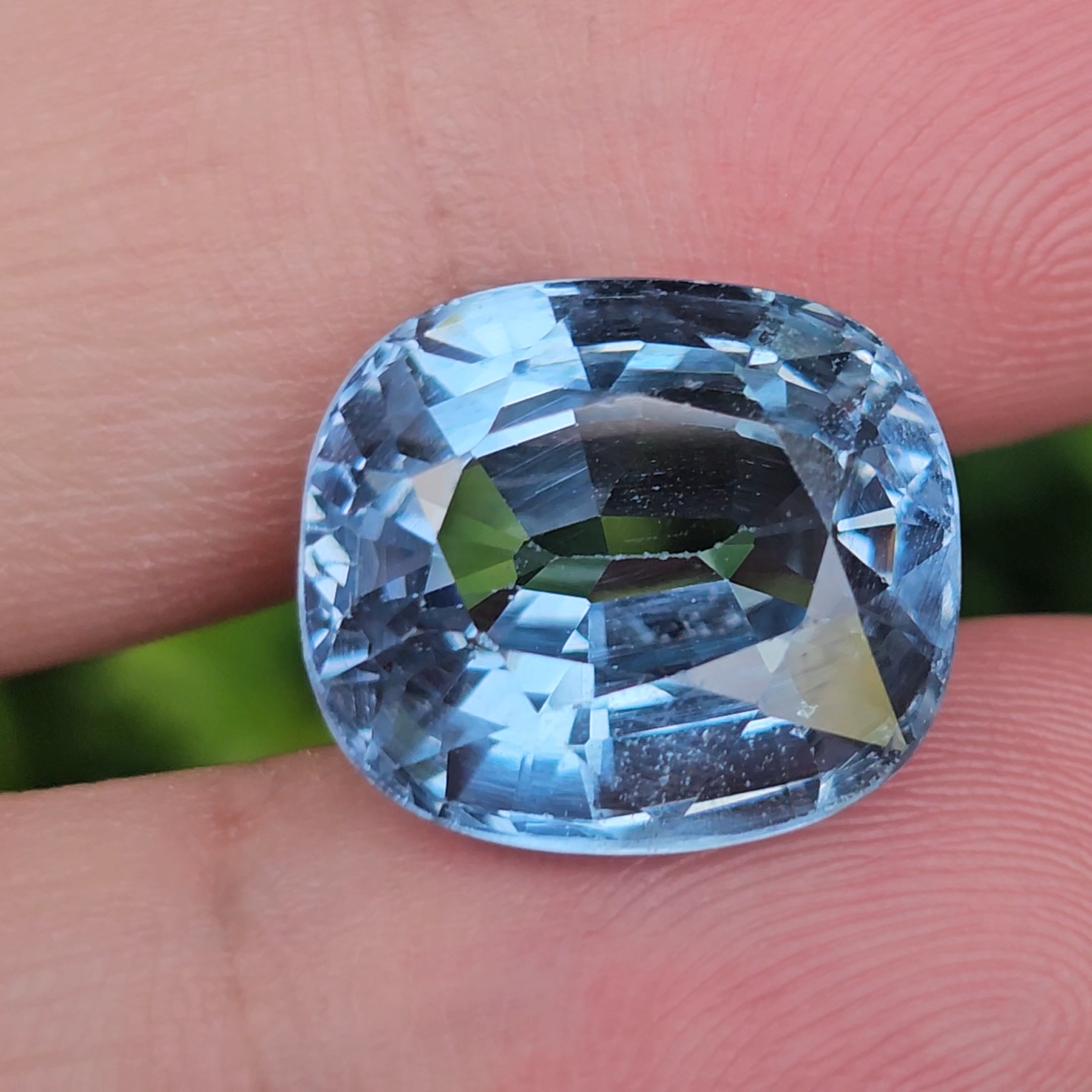 พลอย บลู โทแพซ (Blue Topaz) 14.06 กะรัต (Cts.) พลอยแท้ อัญมณีมงคลประจําวันเกิด เครื่องประดับพลอย