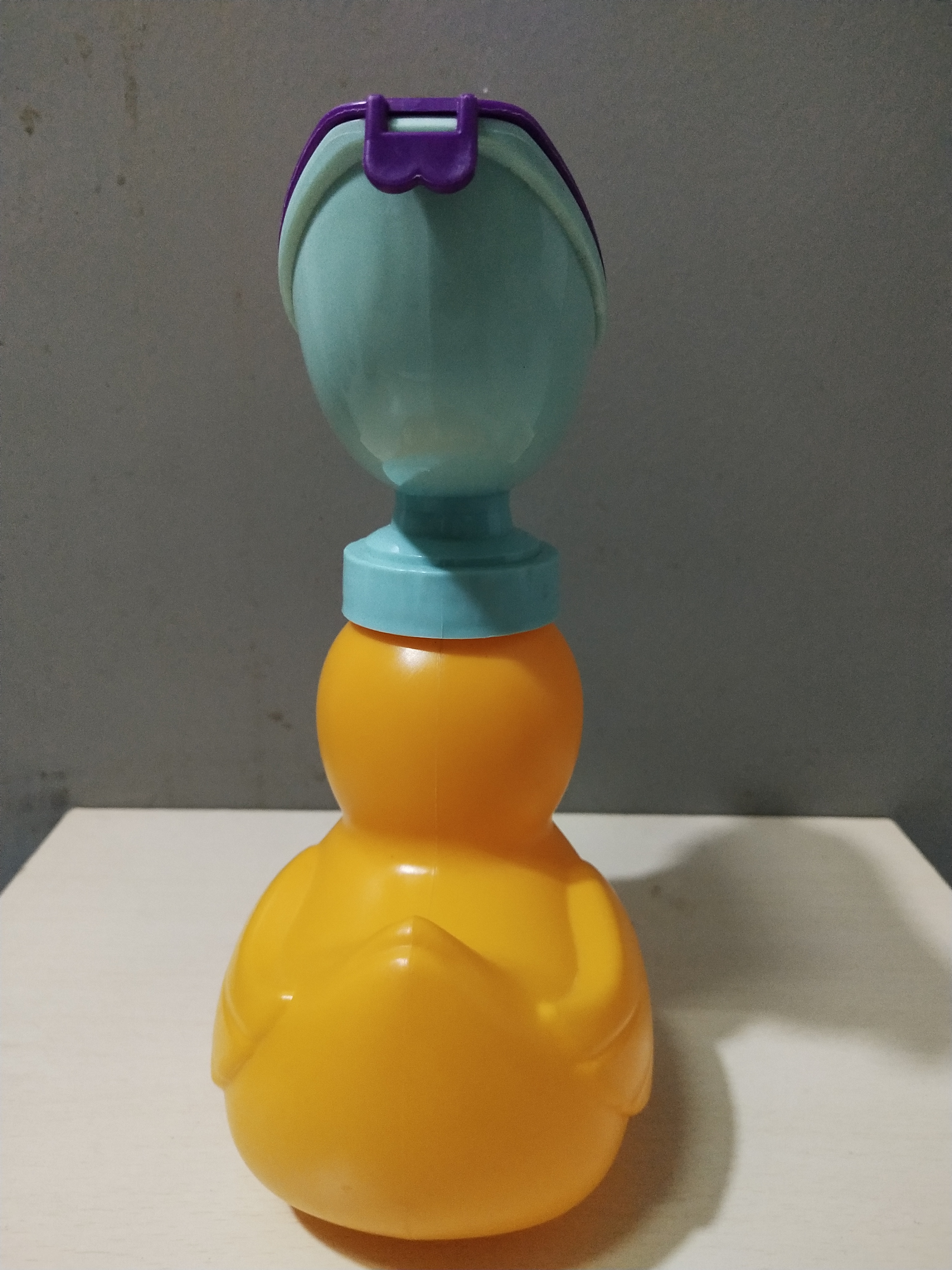 มีหลายภาพ เป็นของสะสม ยังไม่เคยใช้ ขวดสำหรับใส่ฉี่แบบพกพารูปเป็ด