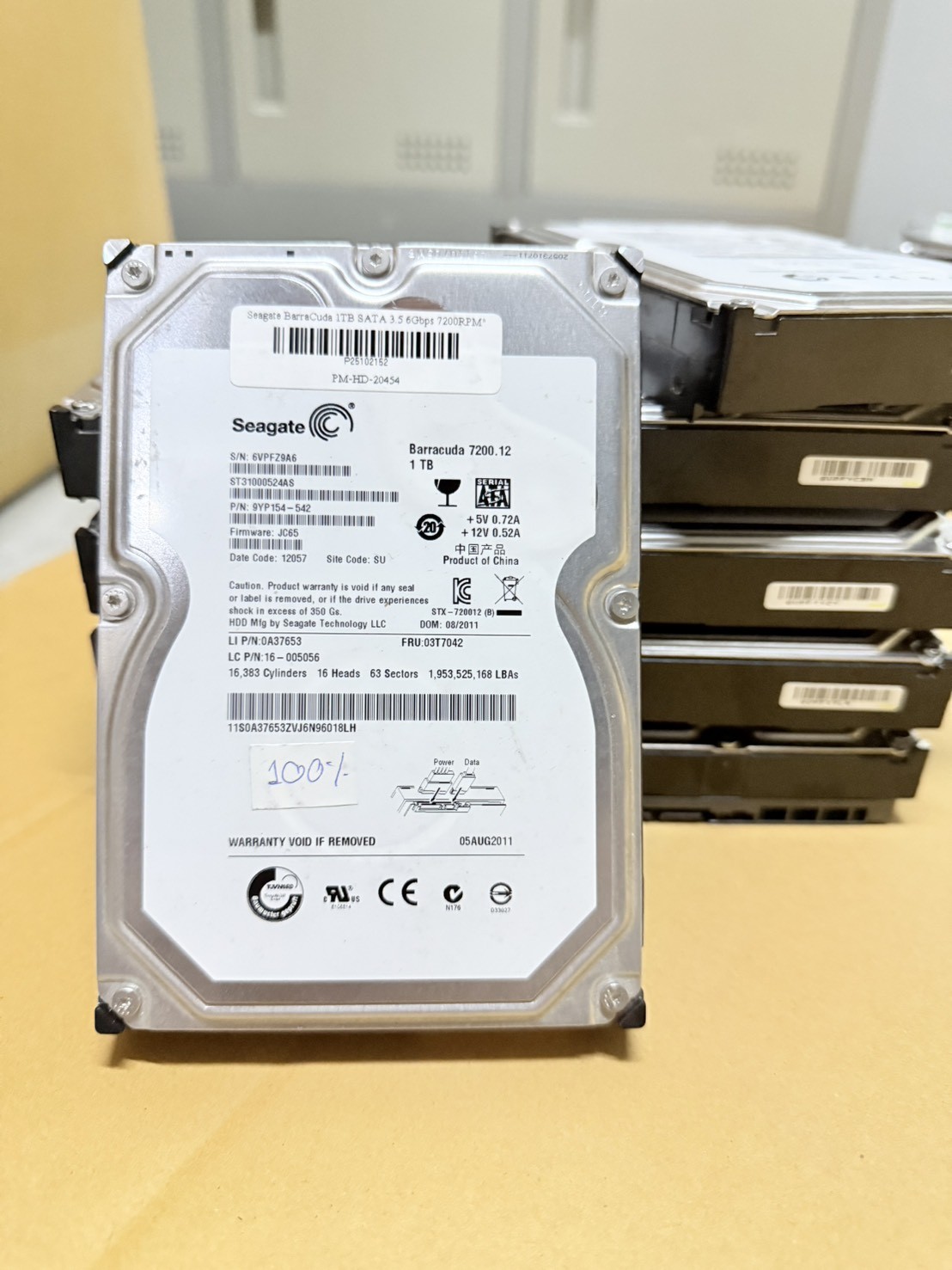 ็Harddisk Seagate BarraCuda 1TB SATA 3.5 6Gbps 7200RPM" มี 10 ลูก