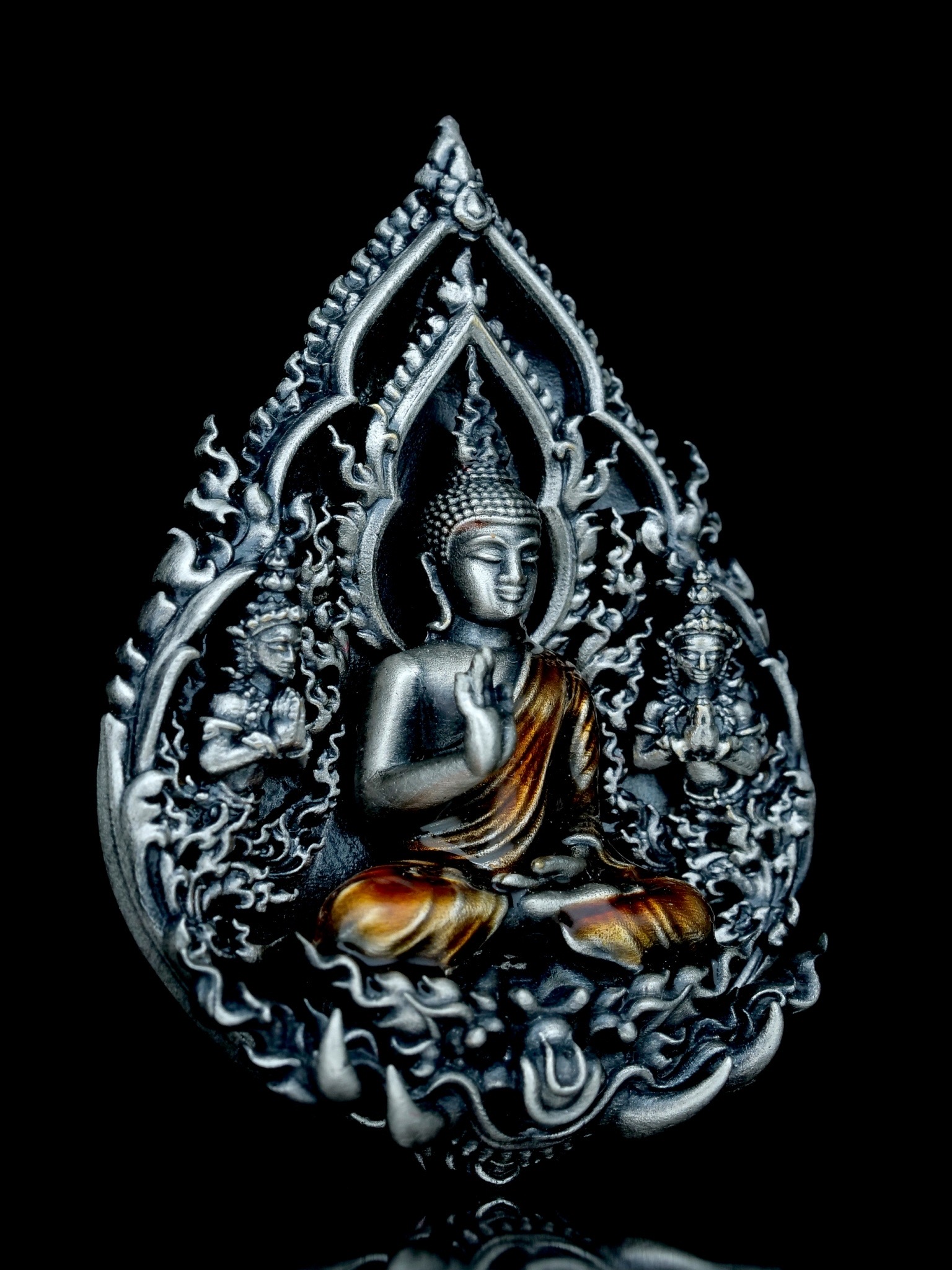 พระพุทธประทานพร รุ่น พุทธบารมี รหัส11 เนื้อบรอนซ์ชุบเงินซาติน องค์ลงยาจีวร