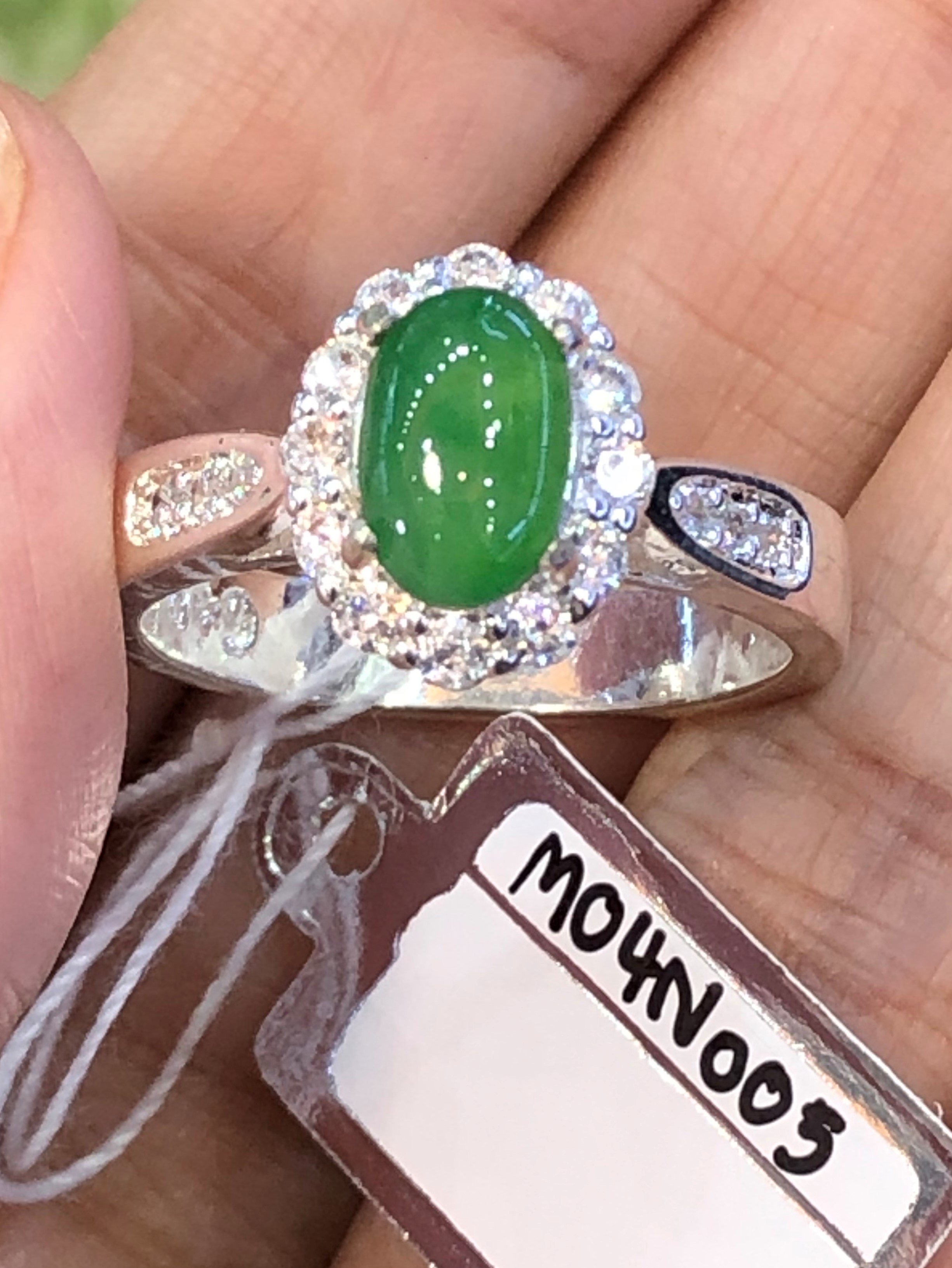 หยก พม่า แท้ Jade แหวนหยก (jadeite Ring) ดิบ (Size) 59 ไม่ผ่านการปรับปรุง (Type A) พม่า (Myanmar)