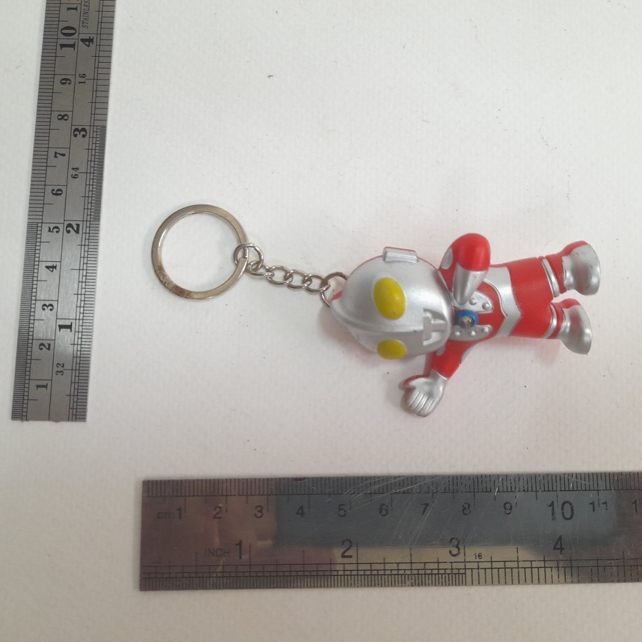 พวงกุญแจอุลตร้าแมน ขนาดตามรูป มือสองสภาพดีมีรอยบ้าง *** ไม่มีปั๊ม