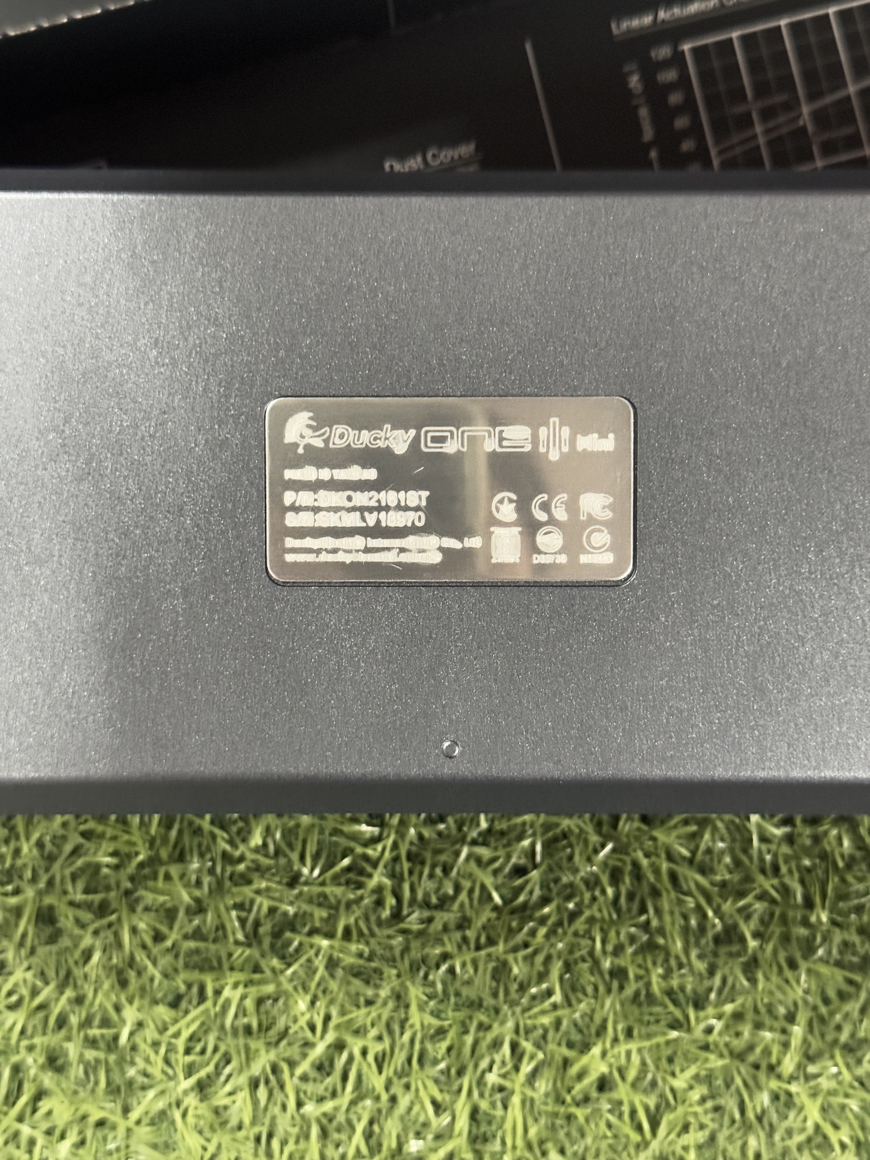 Keyboard Ducky One 2 Mini RGB Keyboard มี 40 ตัว