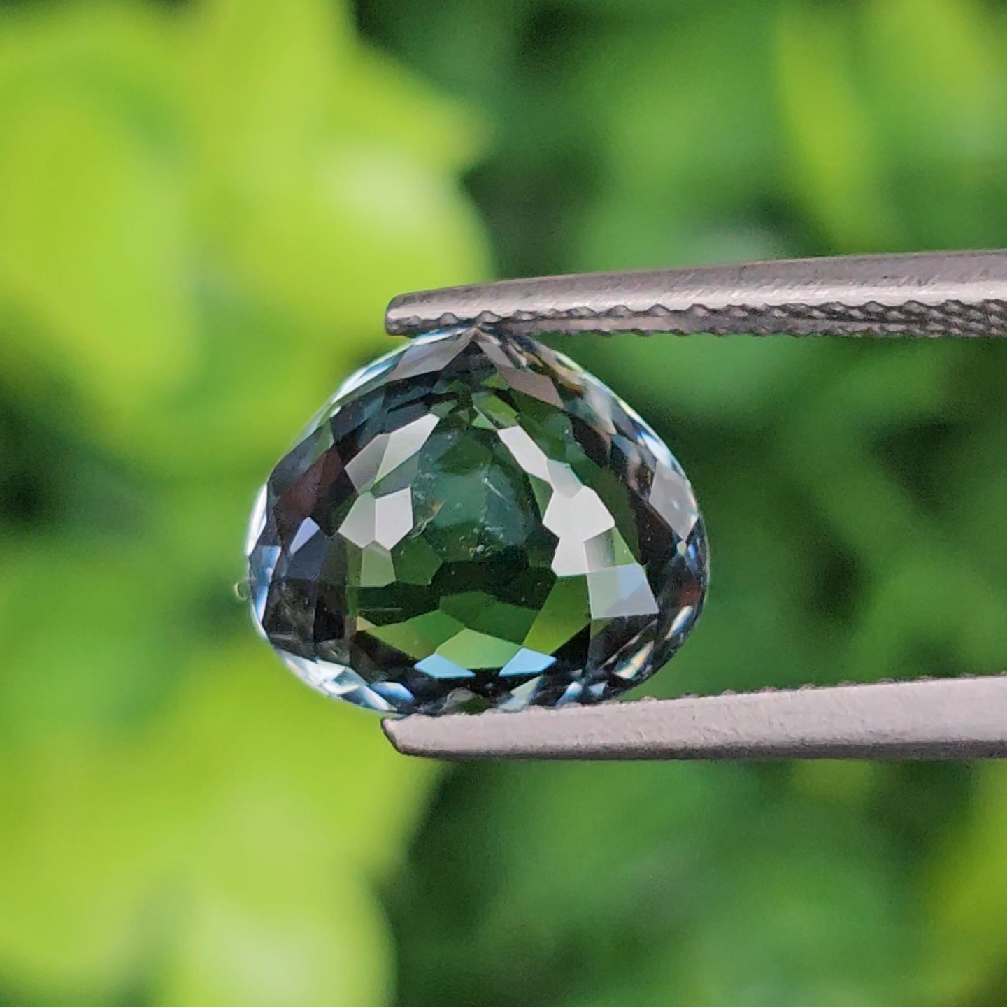 พลอย ทัวร์มาลีน (Tourmaline) 3.27 กะรัต (Cts.) พลอยแท้ อัญมณีมงคลประจําวันเกิด เครื่องประดับพลอย