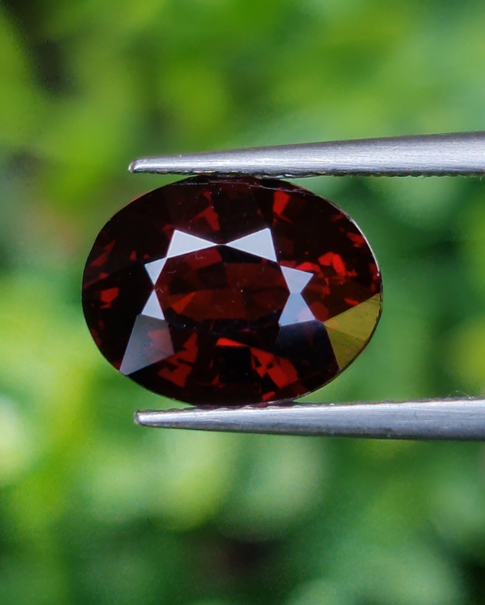 พลอย โรโดไลต์ กาเน็ท Rhodolite Garnet 3.00 กะรัต Cts.พลอยแท้ อัญมณีมงคลประจําวันเกิด เครื่องประดับพลอย