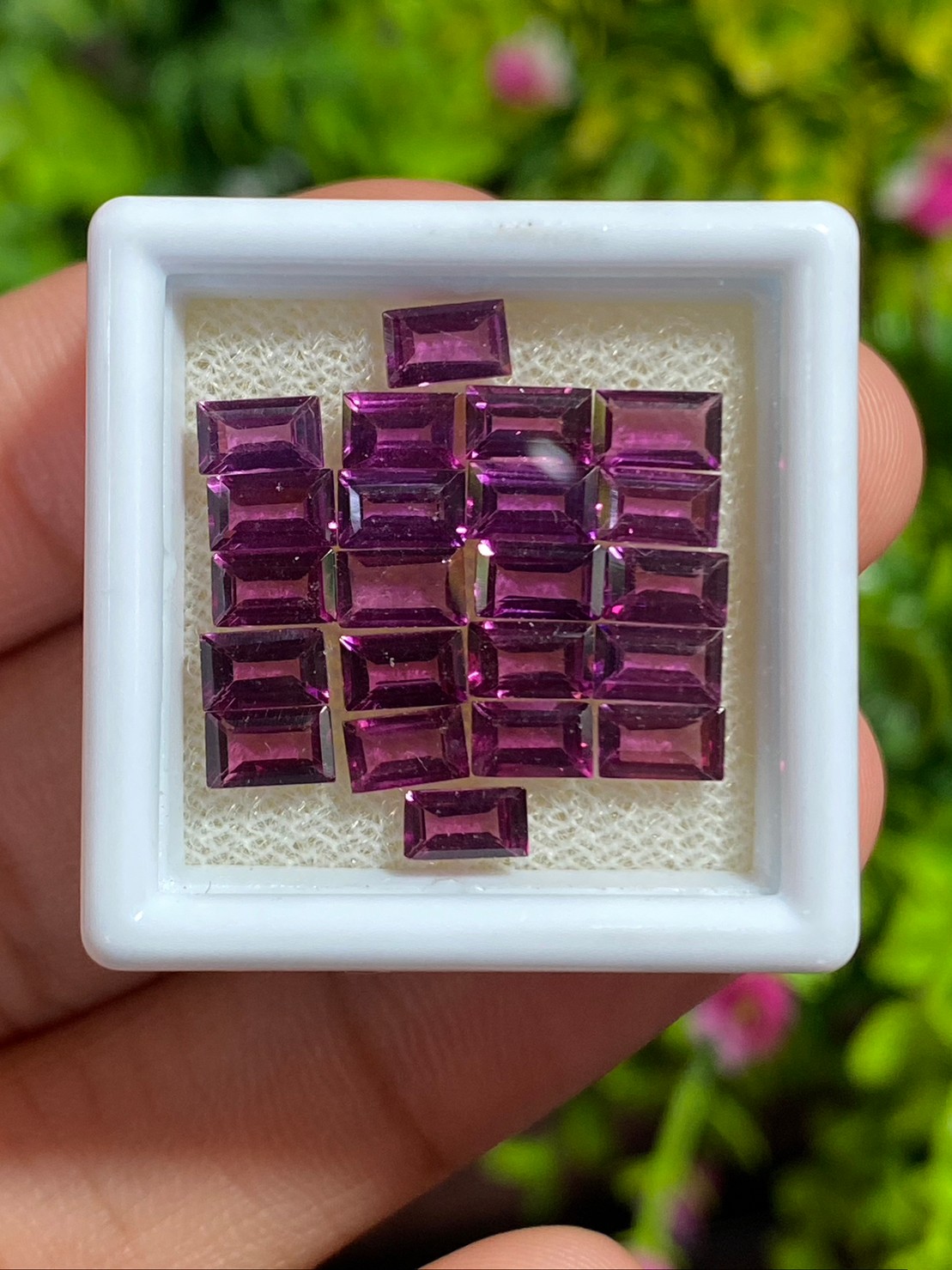 พลอย โรโดไลต์ กาเน็ท Rhodolite Garnet 7.66 กะรัต Cts. 22 เม็ด (Pcs.) พลอยแท้ อัญมณีมงคลประจําวันเกิด เครื่องประดับพลอย