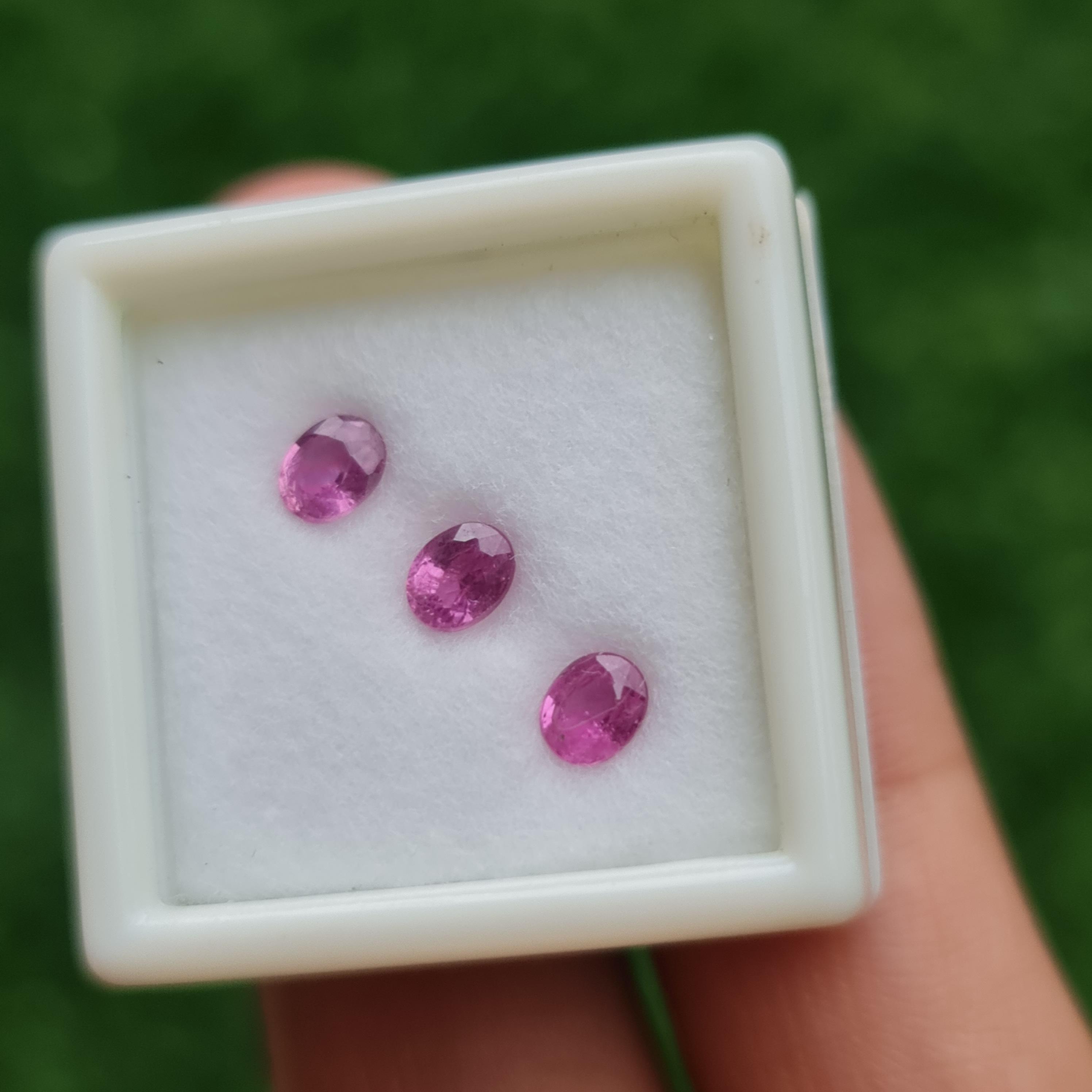 พลอย ชมพู พิ้ง แซฟไฟร์ Pink Sapphire 1.10 กะรัต (Cts.) พลอยแท้ อัญมณีมงคลประจําวันเกิด เครื่องประดับพลอย