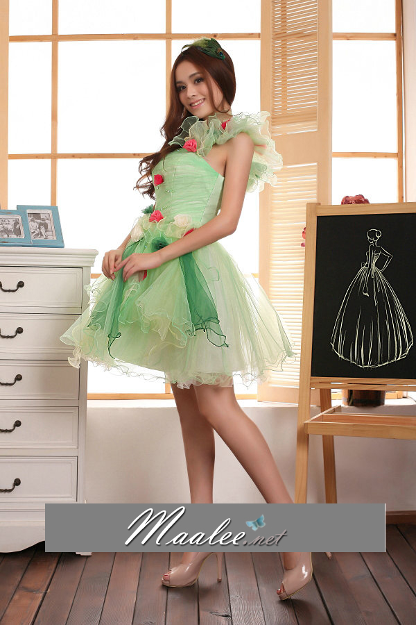 พร้อมเช่า ชุดแฟนซี ชุดราตรีสั้น สีเขียว/เหลือง แต่งดอกไม้หลากสี ชายหยัก ฟูสวย สำเนา