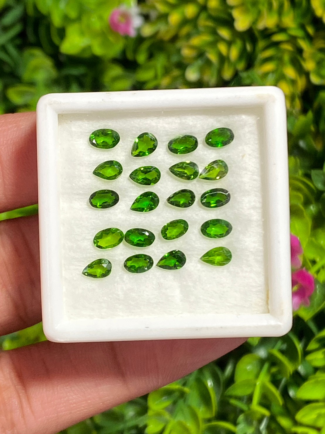 พลอย โครม ไดออพไซด์ Chrome Diopside 5.05 กะรัต (Cts.) 20 เม็ด พลอยแท้ อัญมณีมงคลประจําวันเกิด เครื่องประดับพลอย