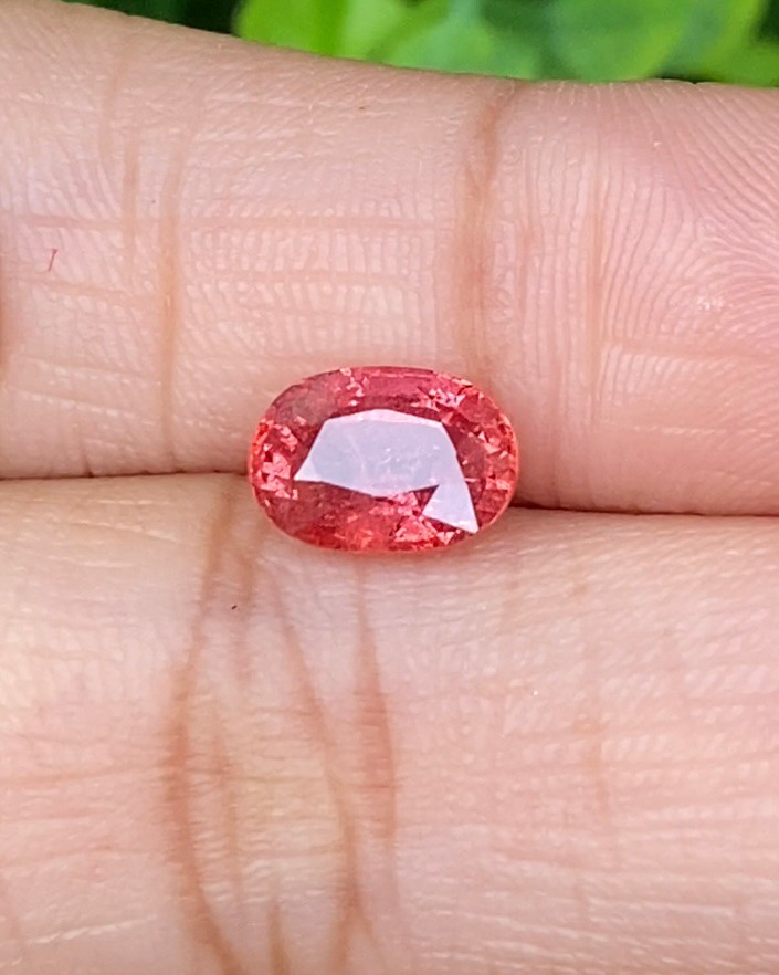 พลอย ซองเจีย ส้มอมชมพู (Pinkish Orange Sapphire) 2.31 กะรัต (Cts.) พลอยแท้ อัญมณีมงคลประจําวันเกิด เครื่องประดับพลอย