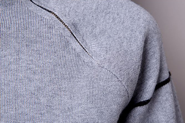 เดรสคอปีน ผ่าซิปแต่งมุก ผ้าไหมพรมวูลหนานุ่มถักลายสวย (12168B)