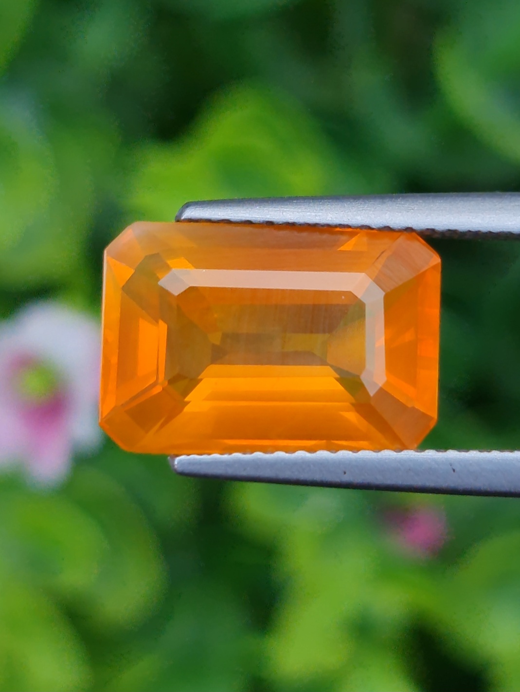 พลอย ไฟร์ โอปอล Fire Opal 4.33 กะรัต (Cts.) พลอยแท้ อัญมณีมงคลประจําวันเกิด เครื่องประดับพลอย