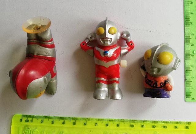 เซ็ทอุลตร้าแมนน่ารักท่าท่างต่างๆ *ของเก่ามีตำหนิตามภาพ